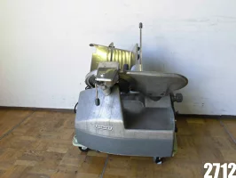 Y1028